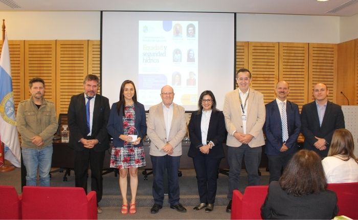 En la instancia, se premió además distintas iniciativas, entre ellas el premio a la Contribución Científica, que obtuvo el libro "Sequías en Chile".